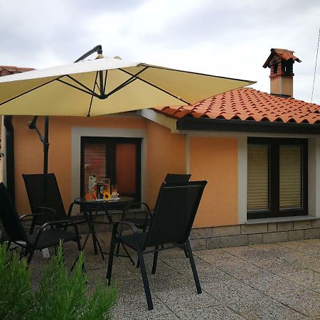 House Ceh Villa Crni Kal Bagian luar foto
