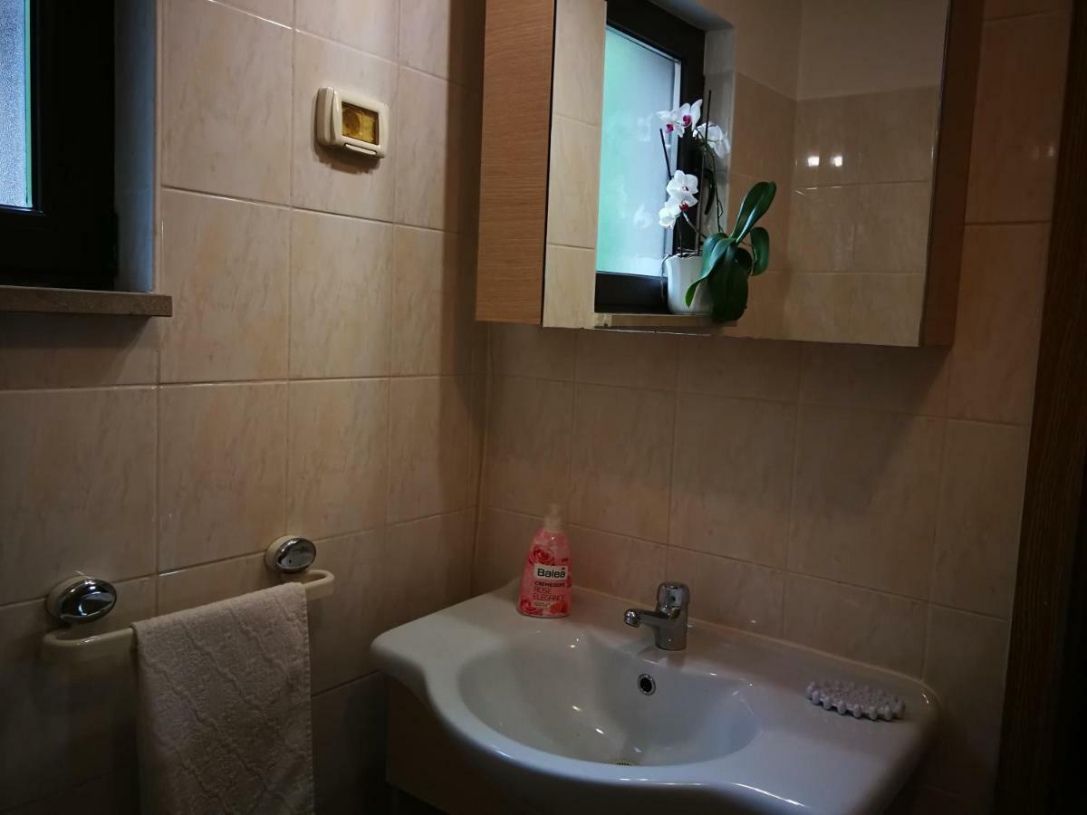 House Ceh Villa Crni Kal Bagian luar foto