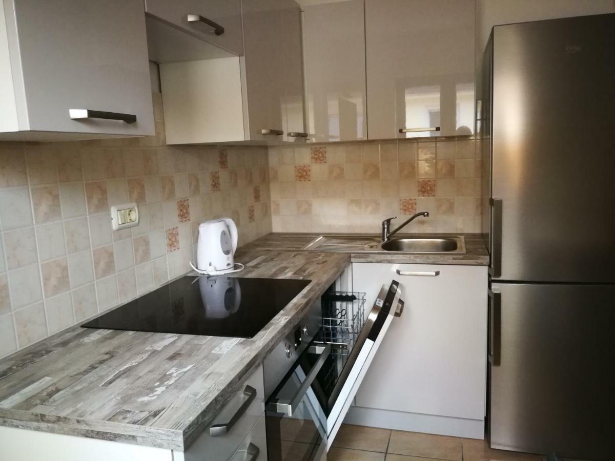 House Ceh Villa Crni Kal Bagian luar foto
